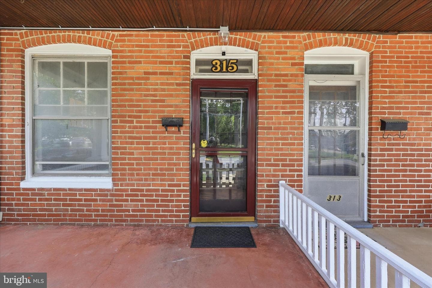 315 W 7th St photo 5