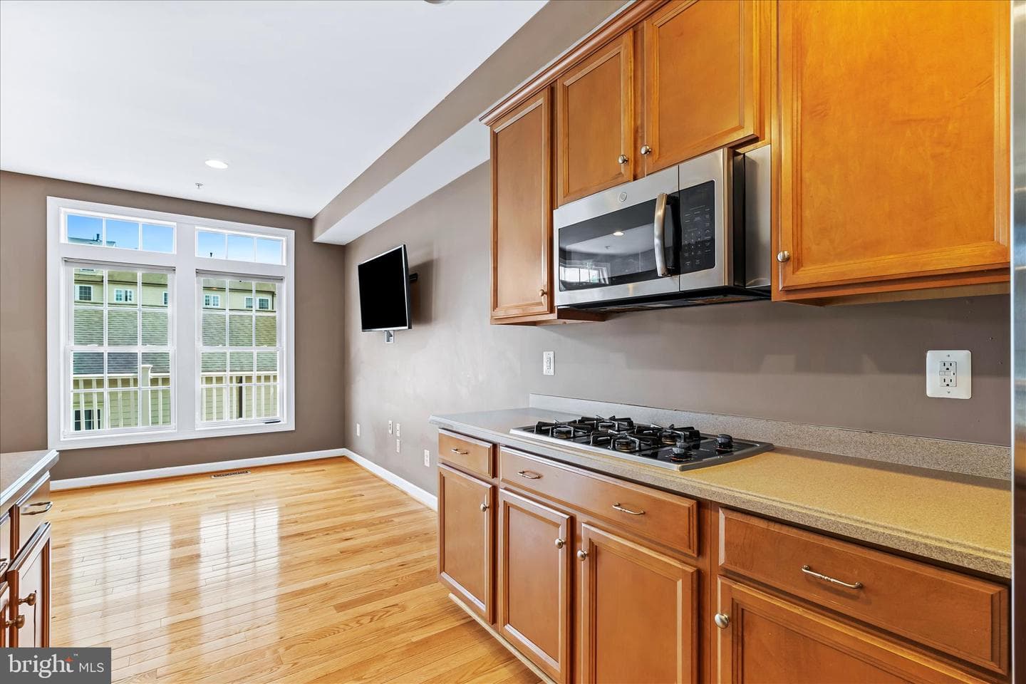 9393 Penrose Street photo 9
