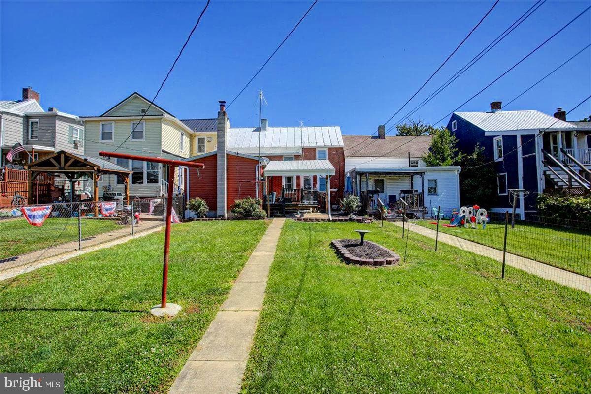 324 E Main Street photo 7