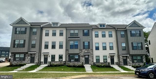 434 Ensemble Way photo 2
