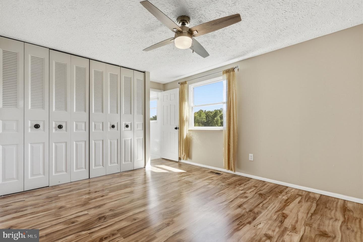 5690 Pebble Drive photo 17