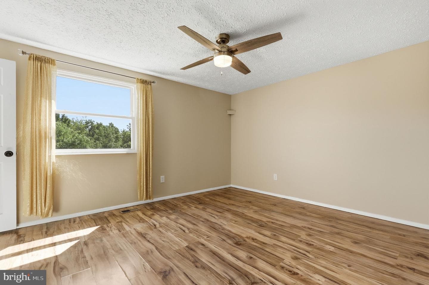 5690 Pebble Drive photo 19