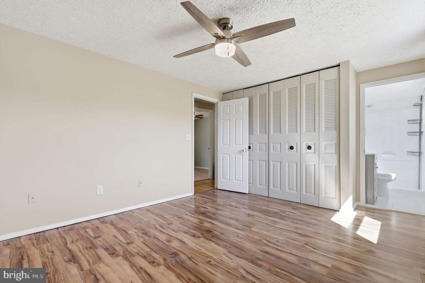 5690 Pebble Drive photo 20