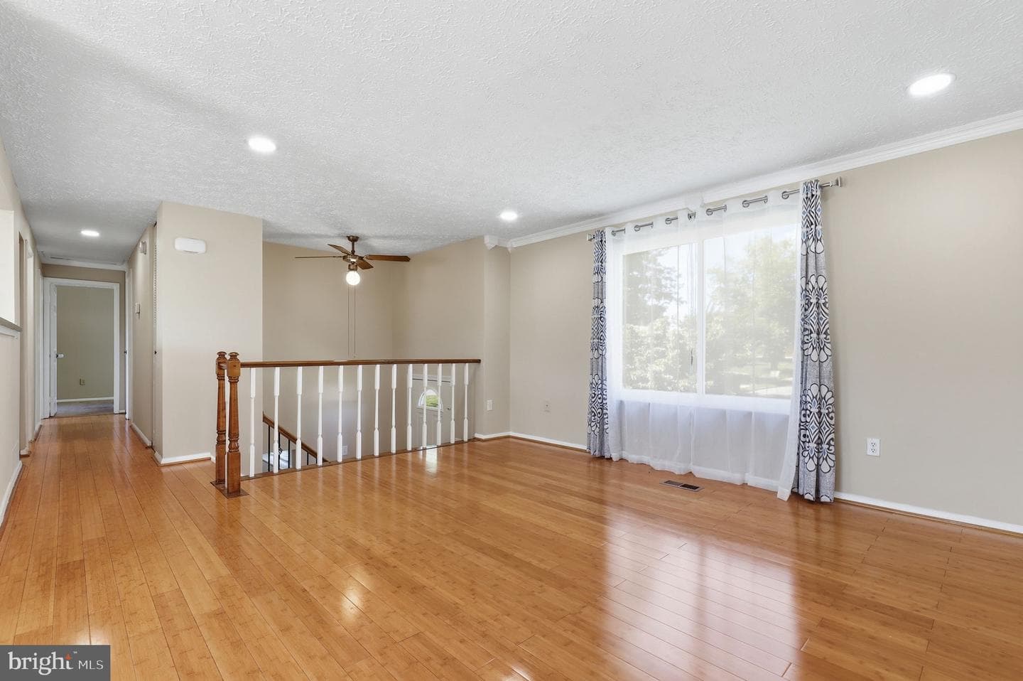 5690 Pebble Drive photo 3