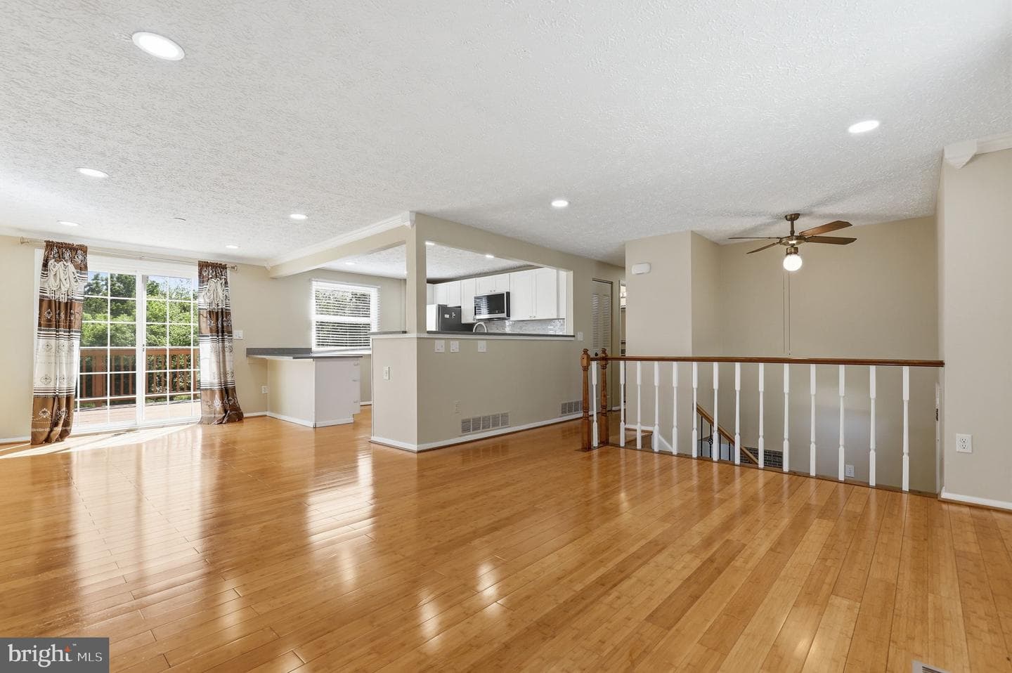 5690 Pebble Drive photo 5