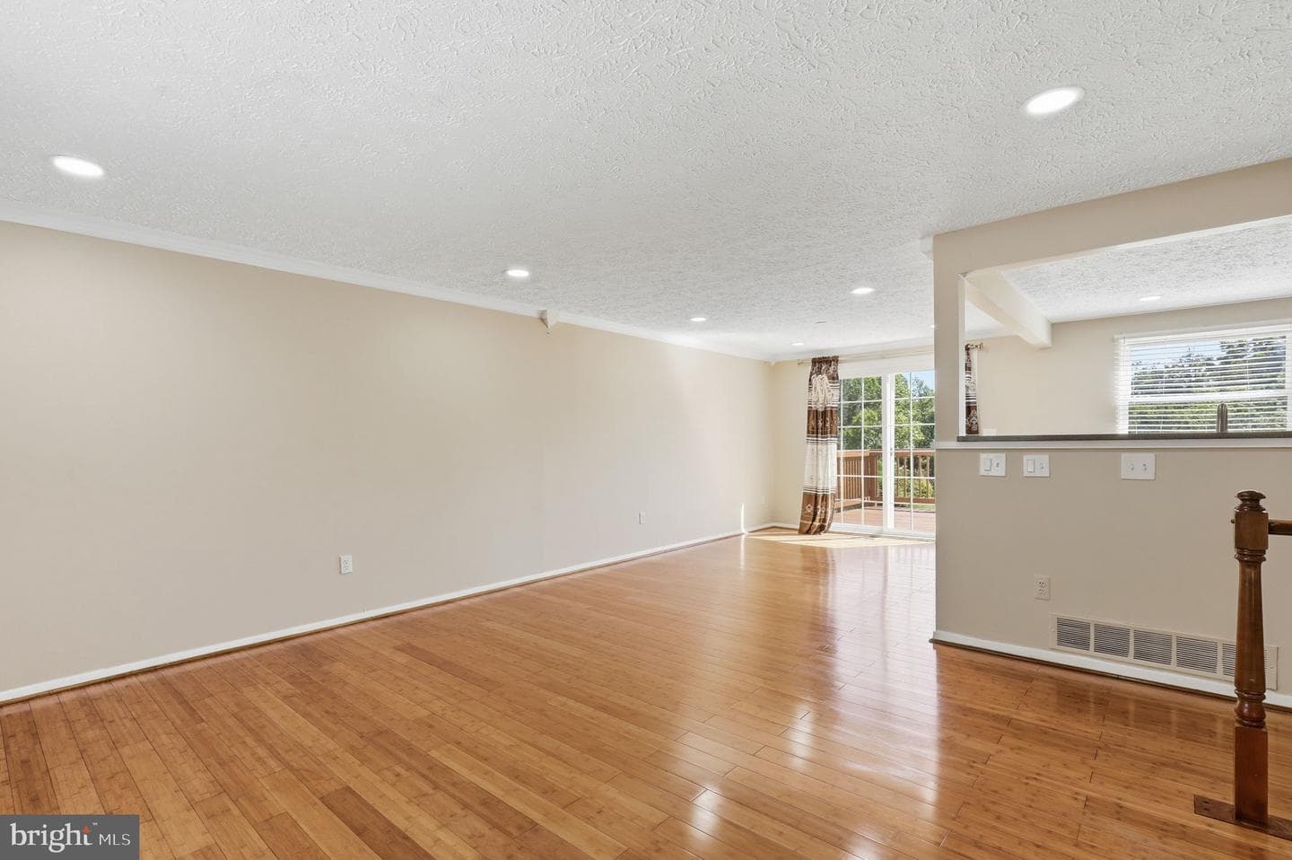 5690 Pebble Drive photo 7