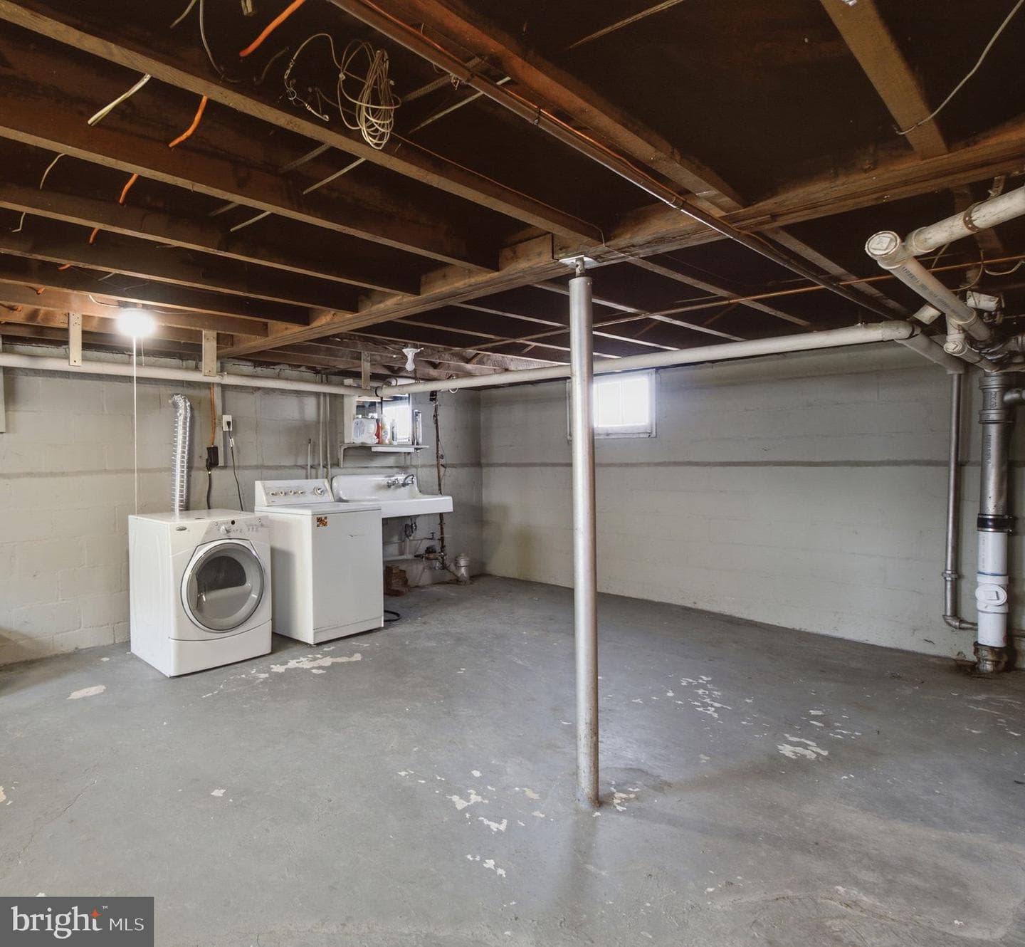 552 E Church Street photo 16