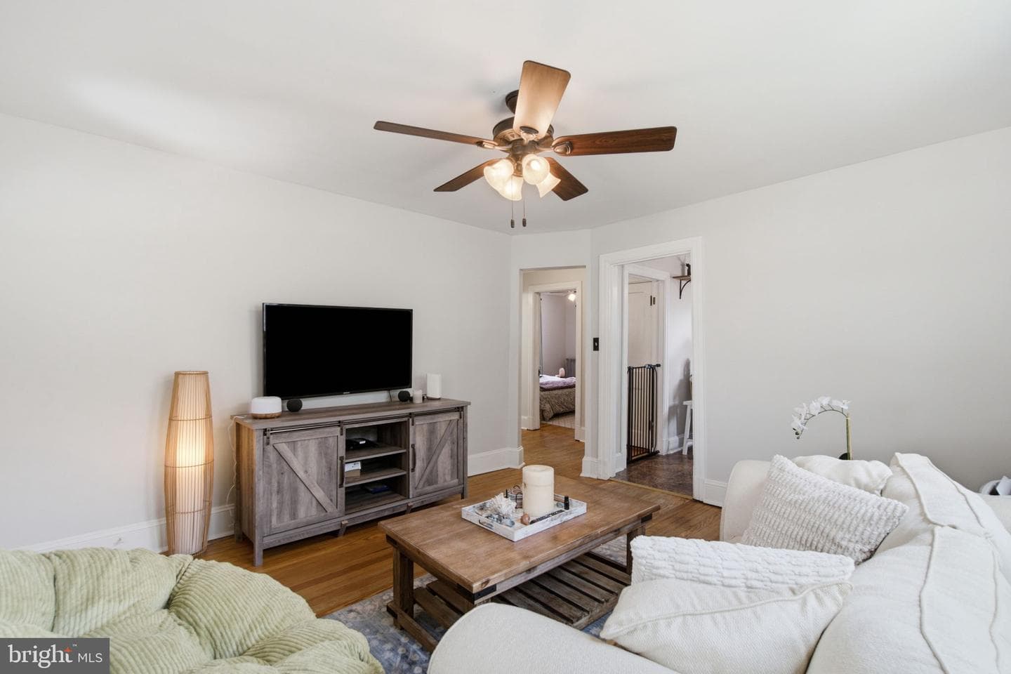 552 E Church Street photo 3