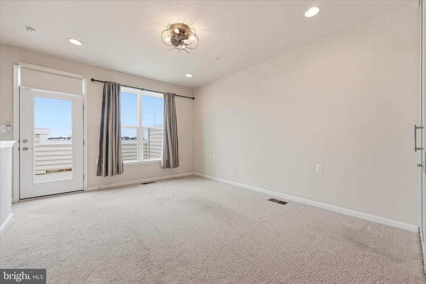 1090 Holden Road photo 28