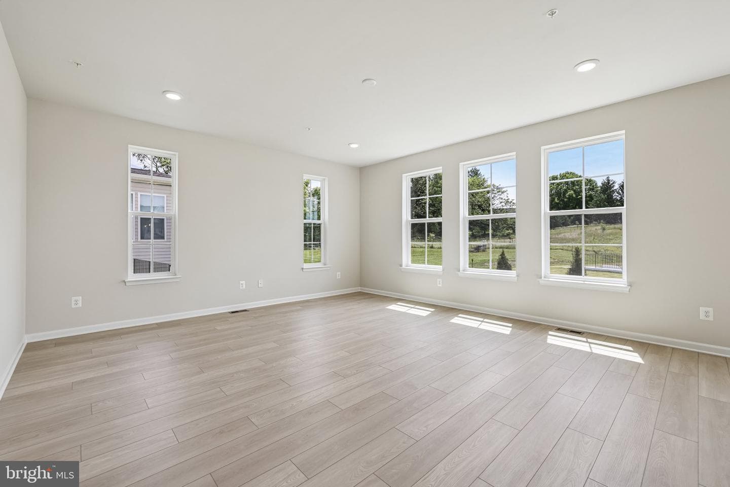 1100 Reagans Road photo 11