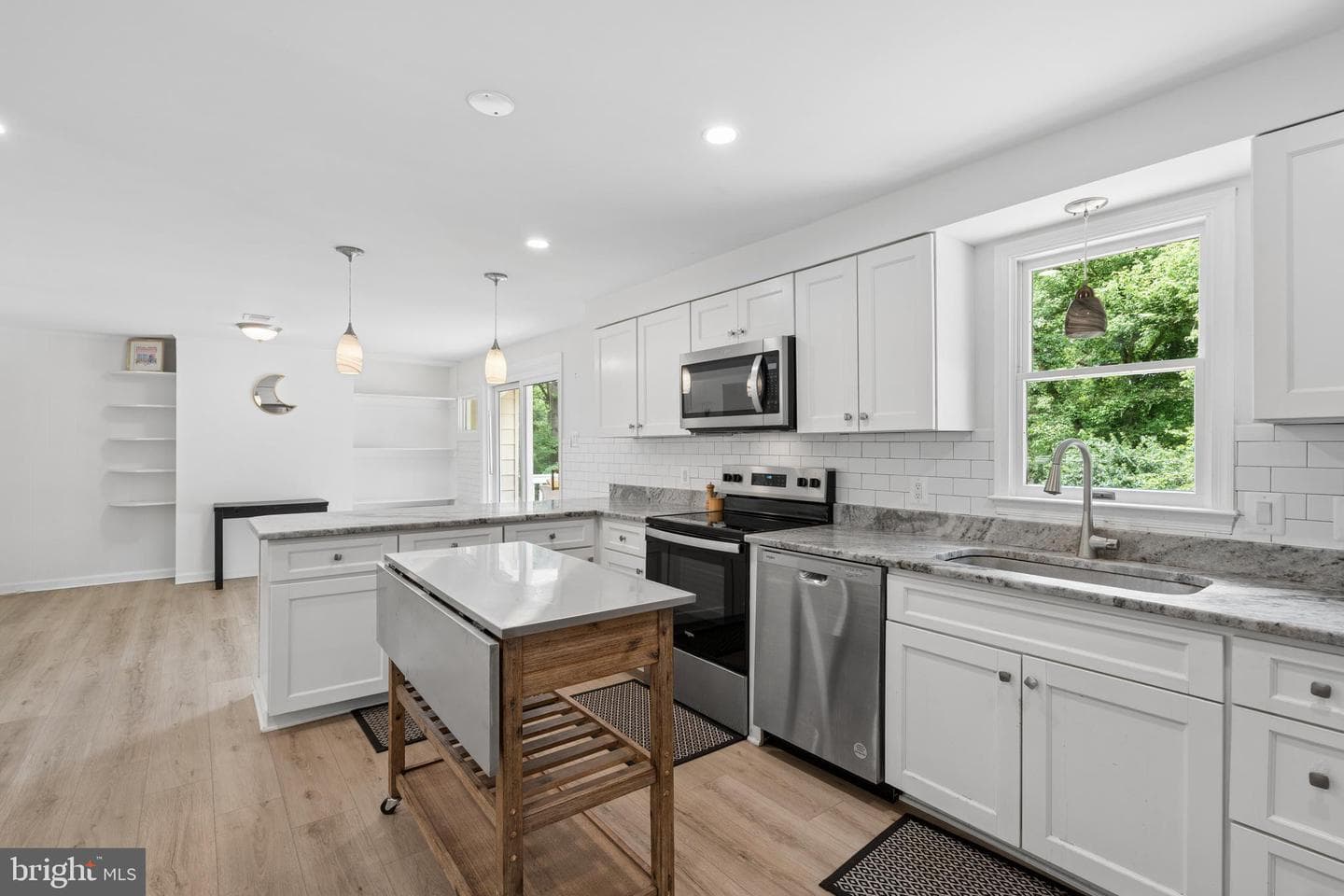 8323 Sharon Drive photo 11