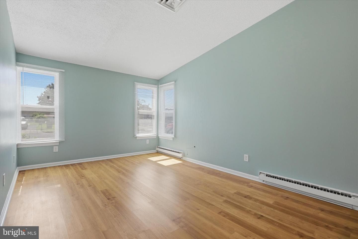 819 Chadwick Circle photo 5