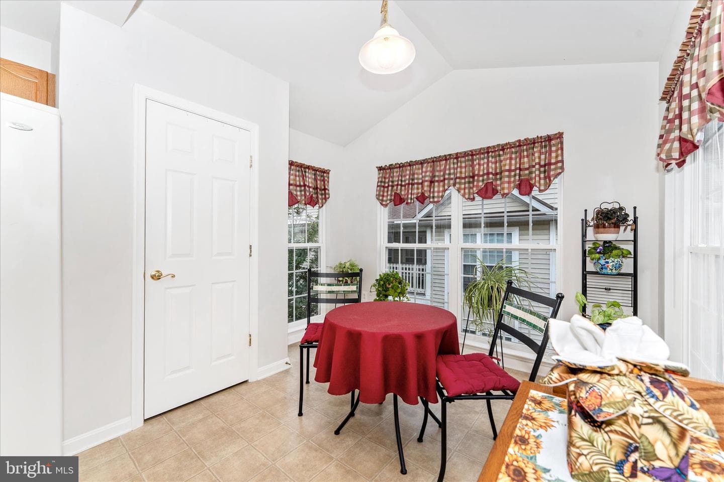 2513 Shelley Cir 9 3D photo 18