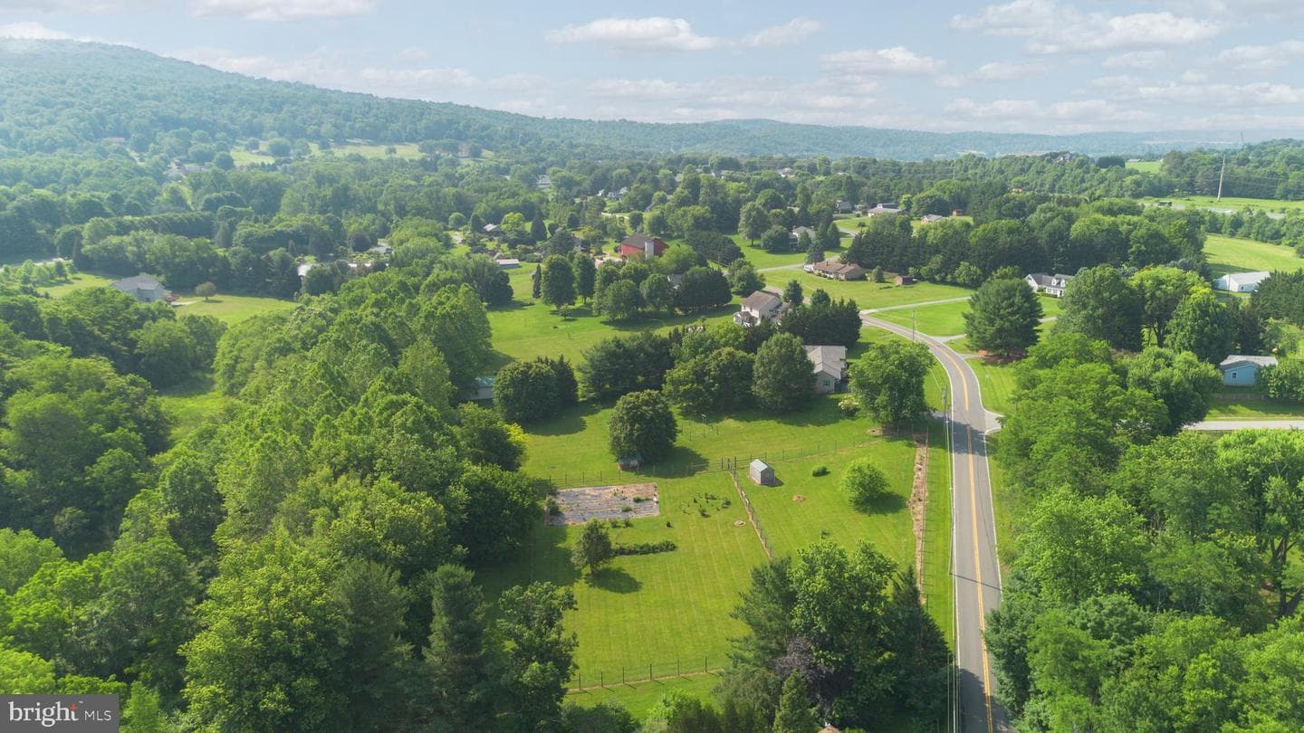 8613 Hollow Road photo 66