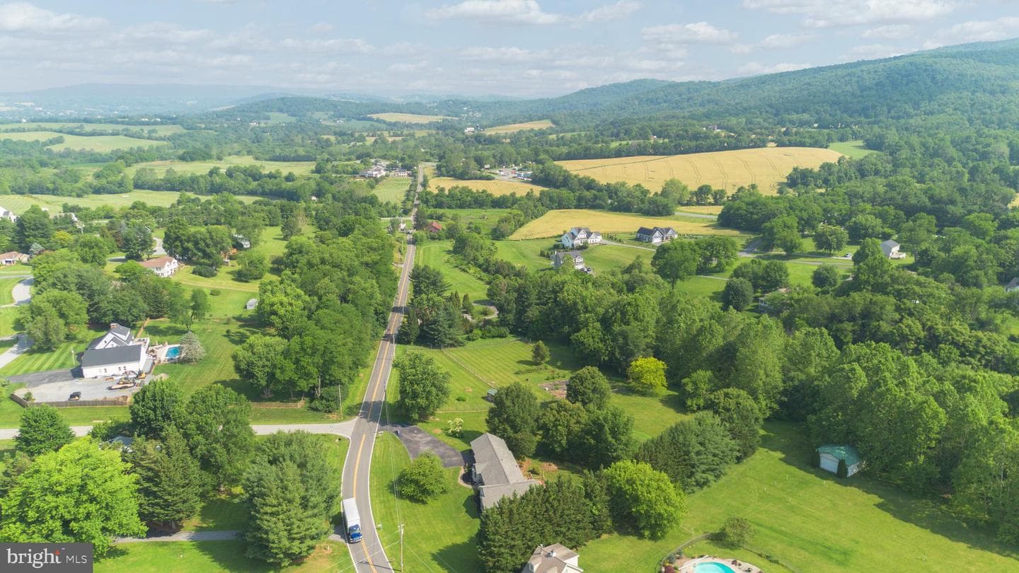 8613 Hollow Road photo 69