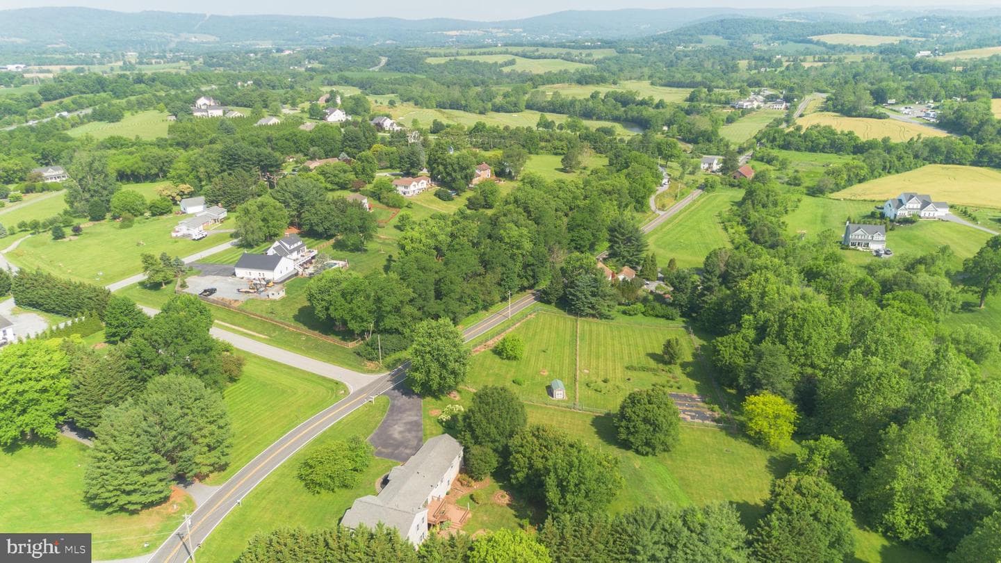 8613 Hollow Road photo 70