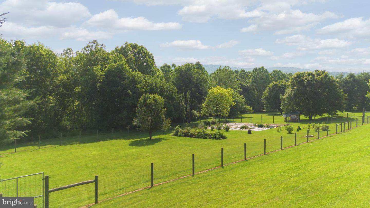 8613 Hollow Road photo 79