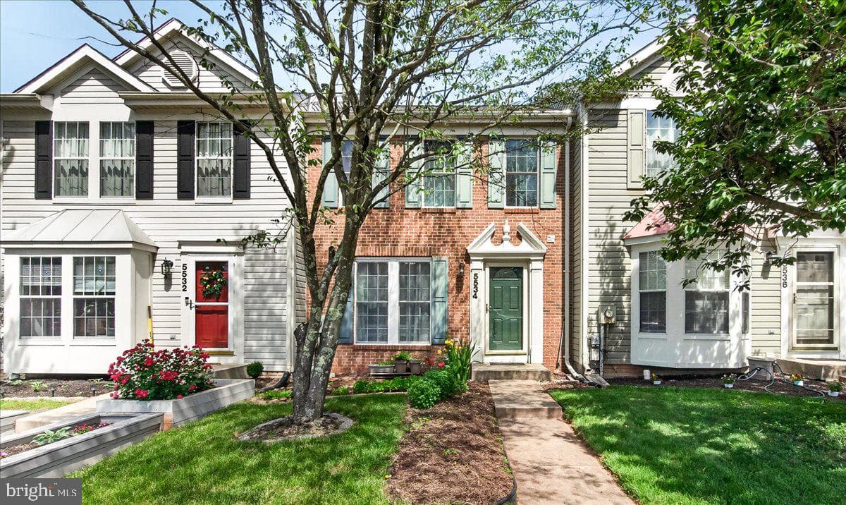 5534 Foxhall Court photo 4