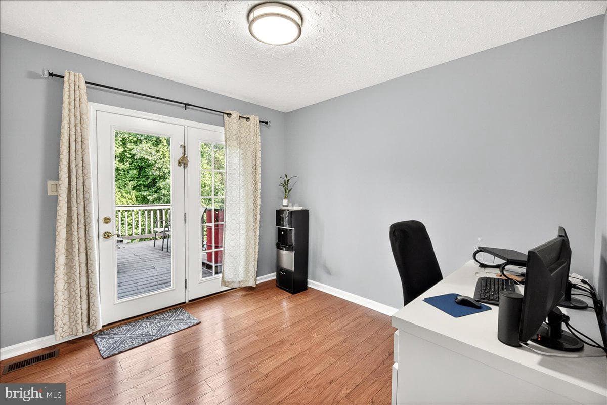 5534 Foxhall Court photo 9