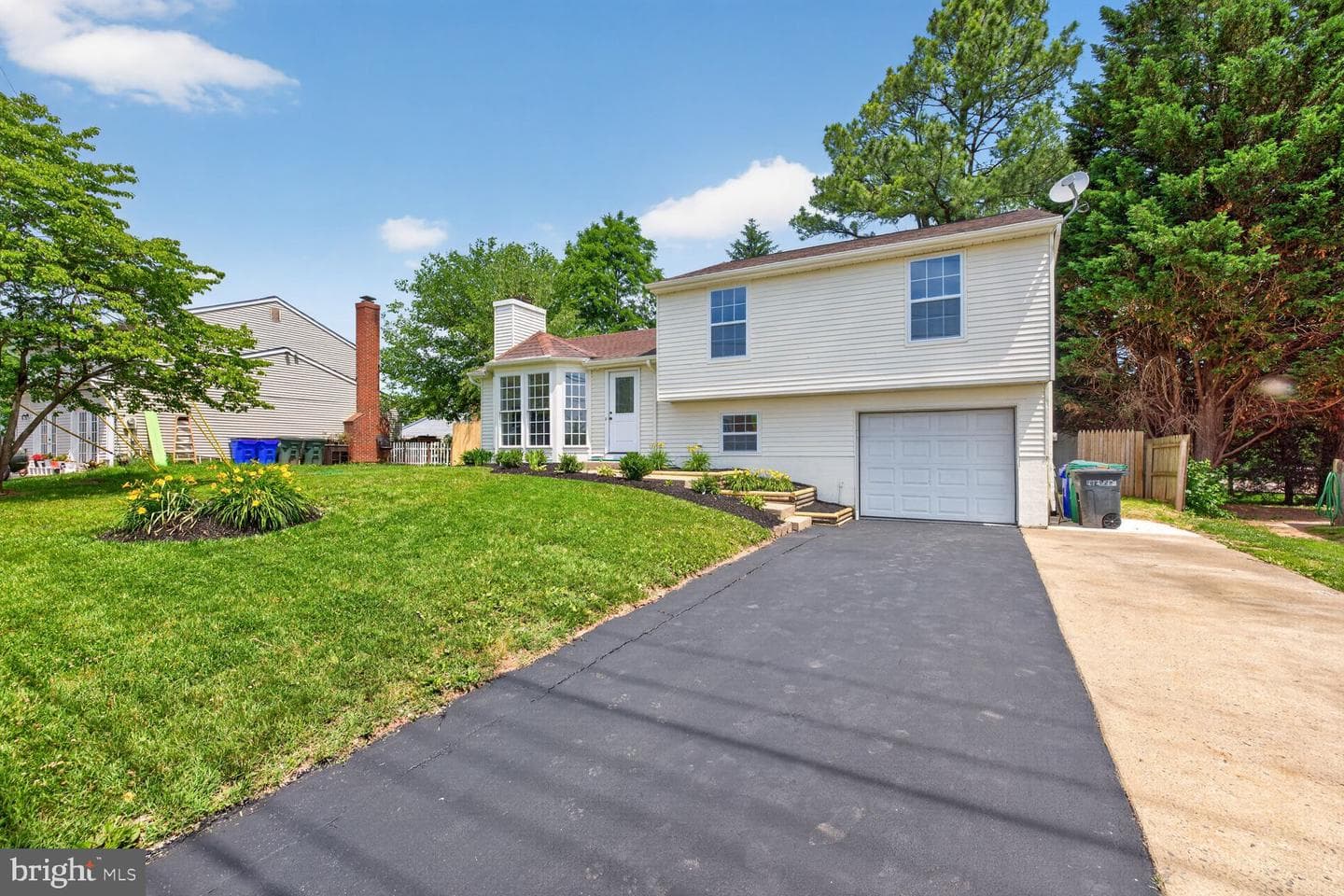 1309 Butterfly Lane photo 3
