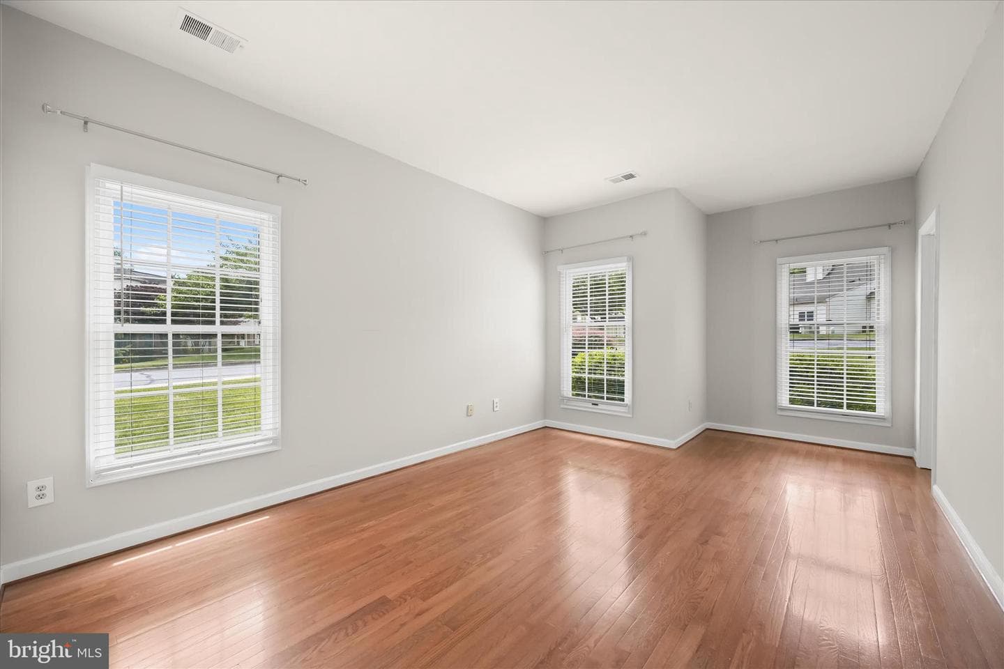 900 Mclendon Drive photo 29