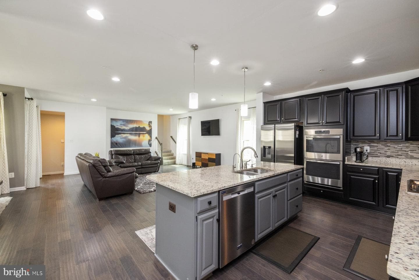 5861 Oakdale Village Road photo 4