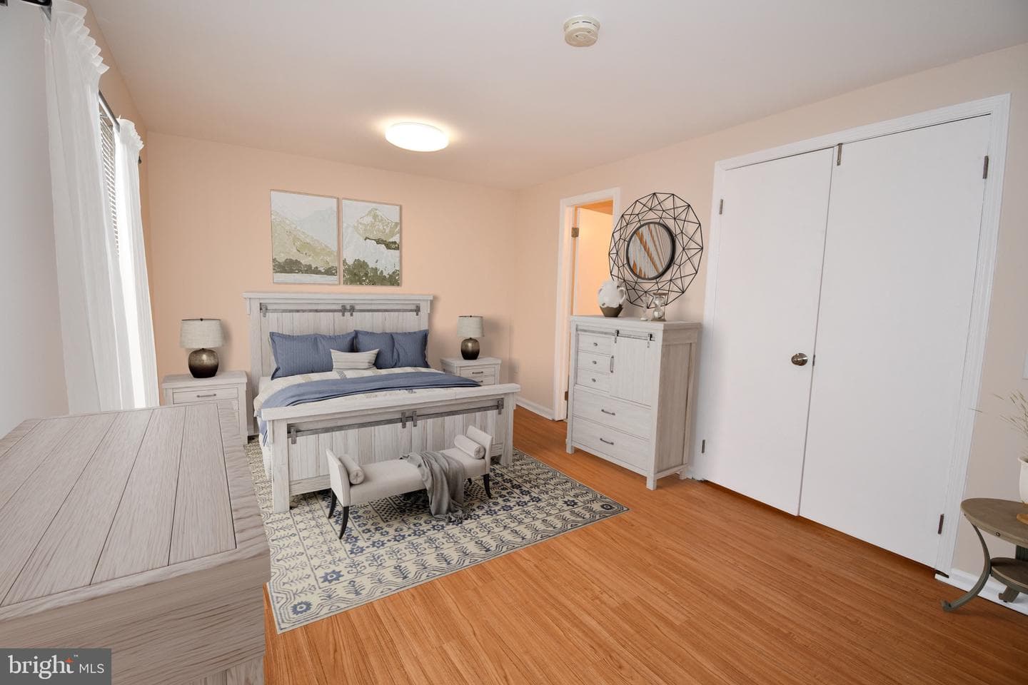1666 Colonial Way photo 4