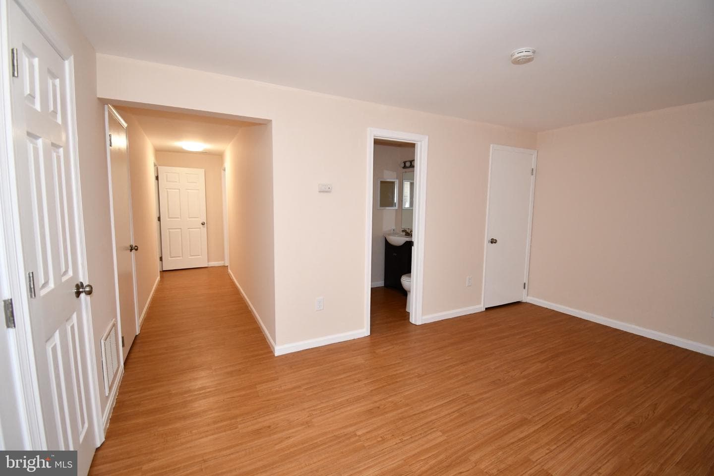 1666 Colonial Way photo 57