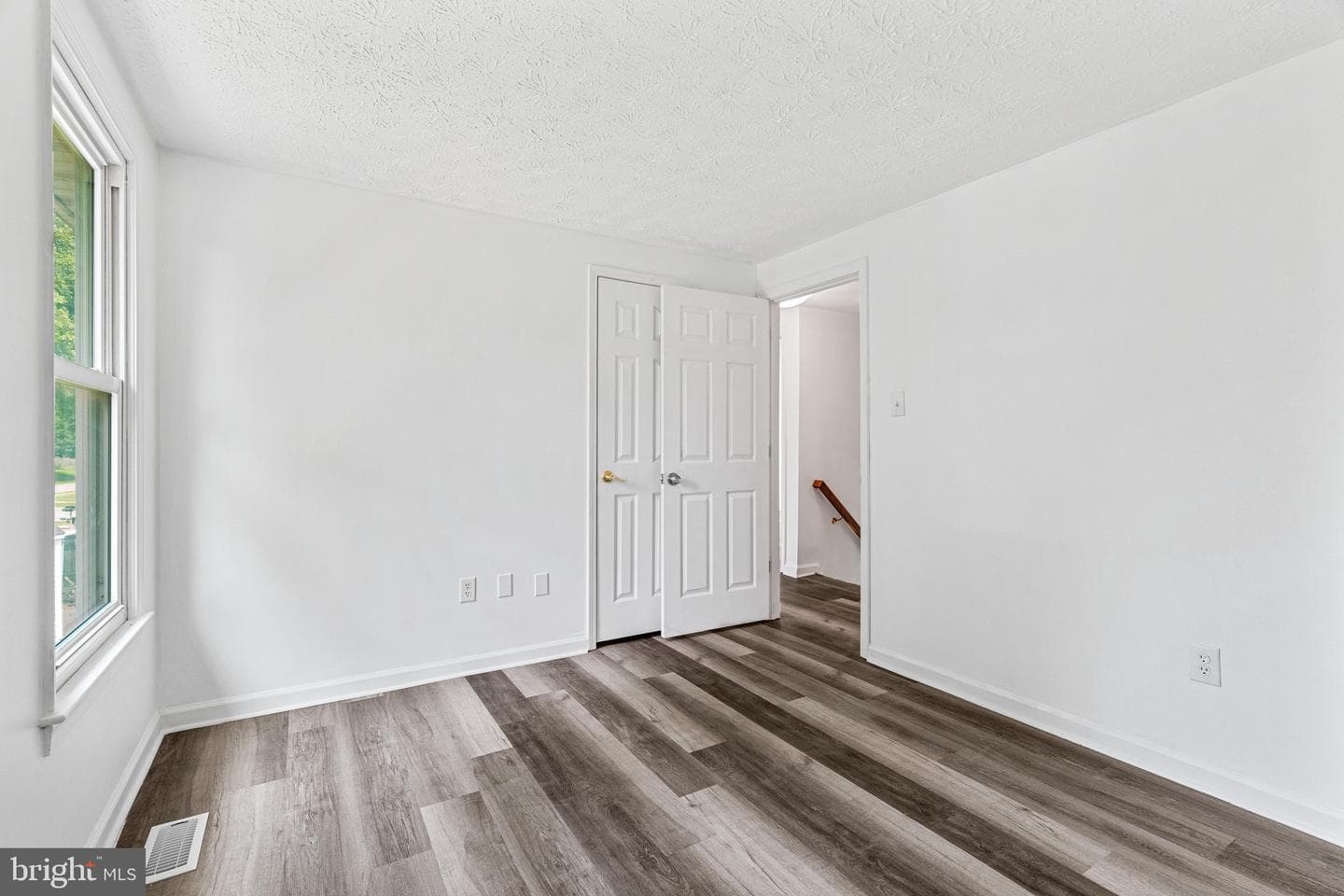 9506 Glade Avenue photo 29