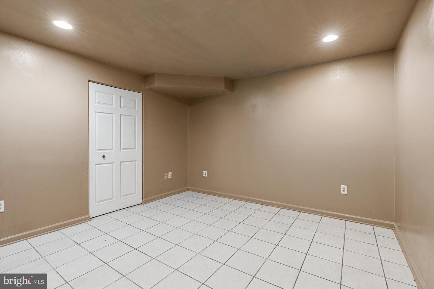 9506 Glade Avenue photo 45