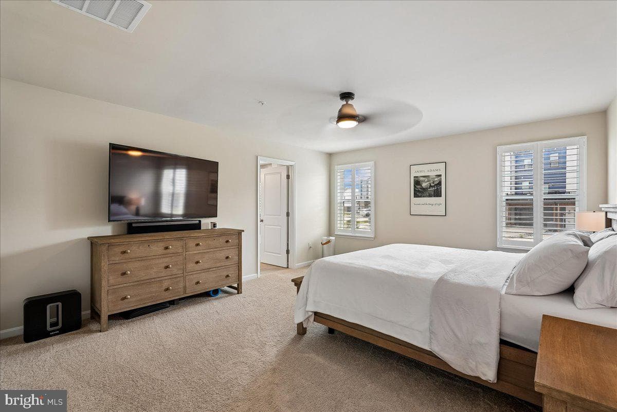 809 Foundry Street photo 36
