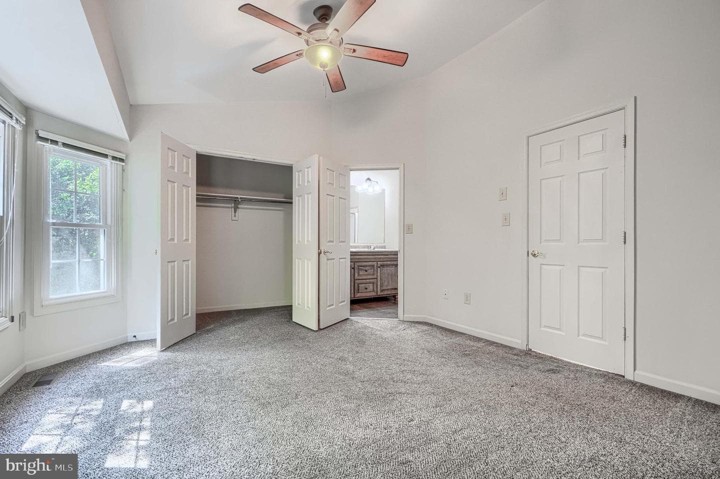 6635 Commodore Court photo 34