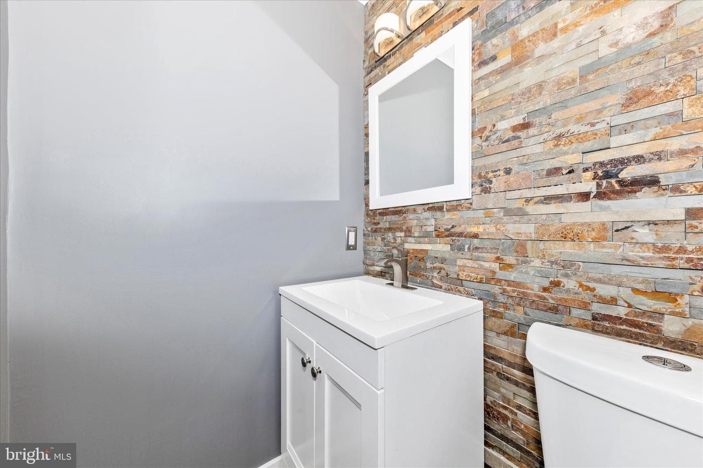 1106 Village Gate Court photo 41