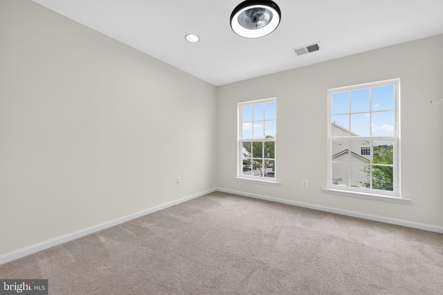 231 Marley Street photo 30