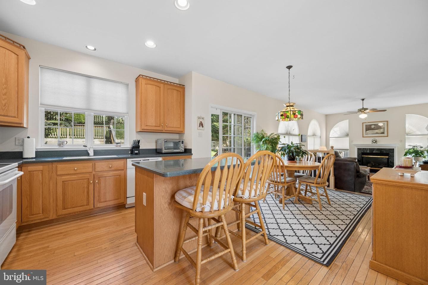 5811 Drexal Avenue photo 15