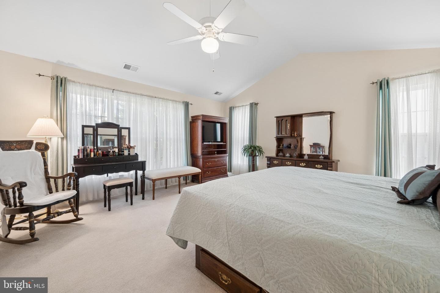5811 Drexal Avenue photo 36