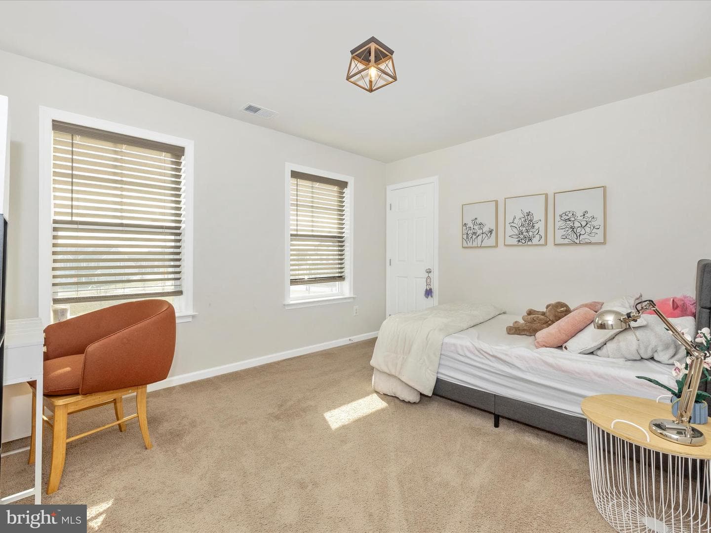 2813 Hillfield Drive photo 33