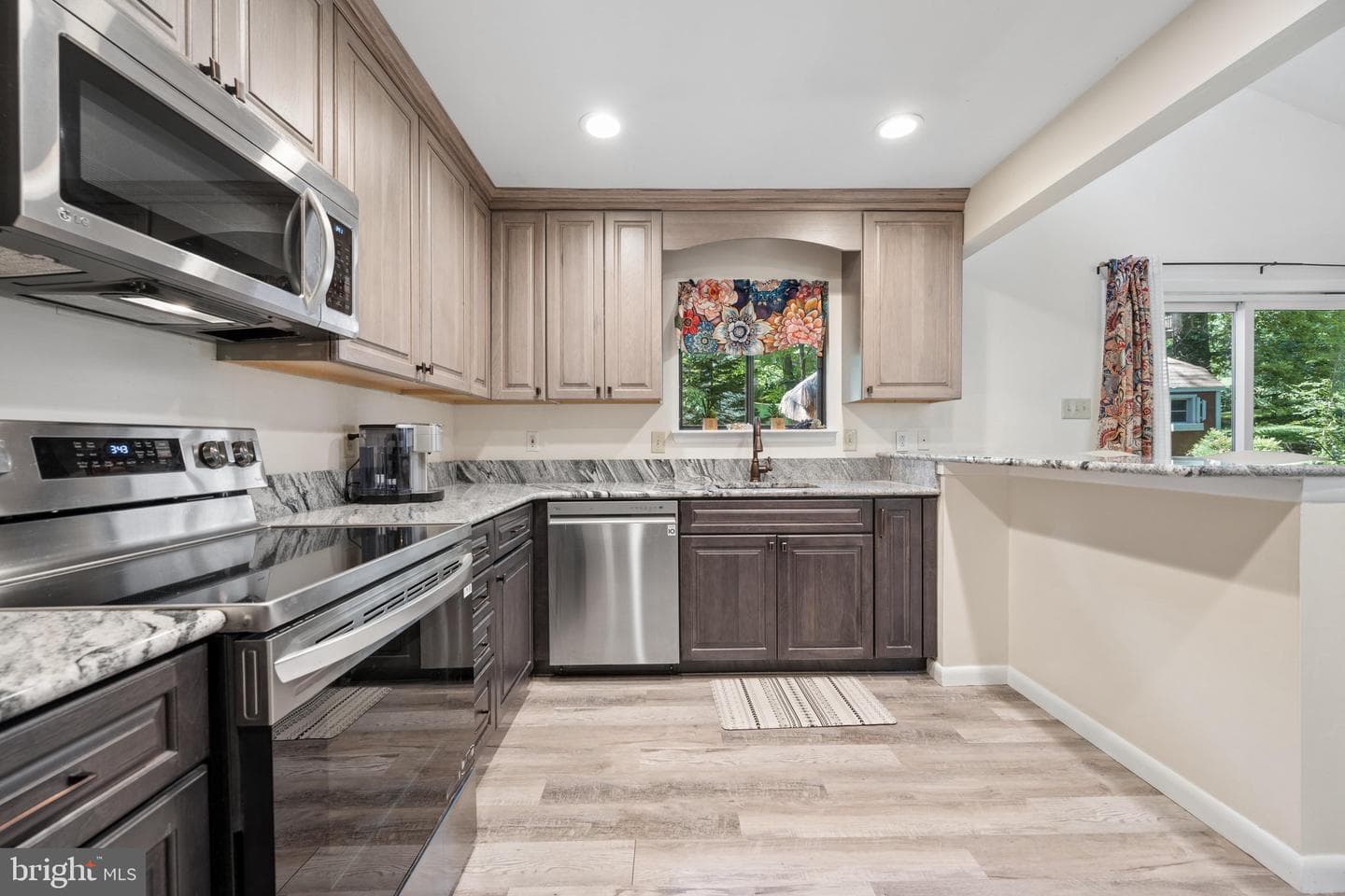 7004 Fox Chase Road photo 16