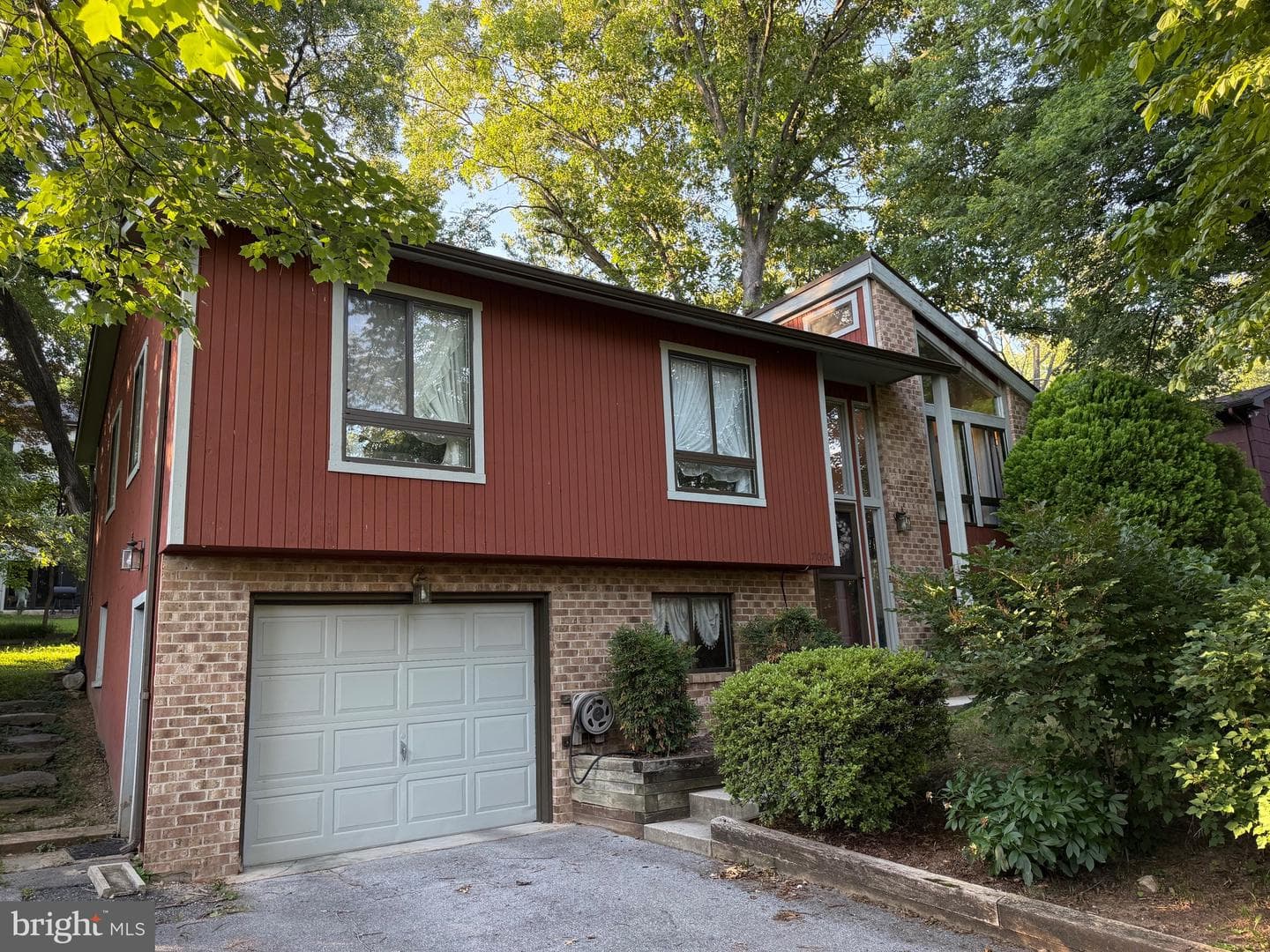 7004 Fox Chase Road photo 6