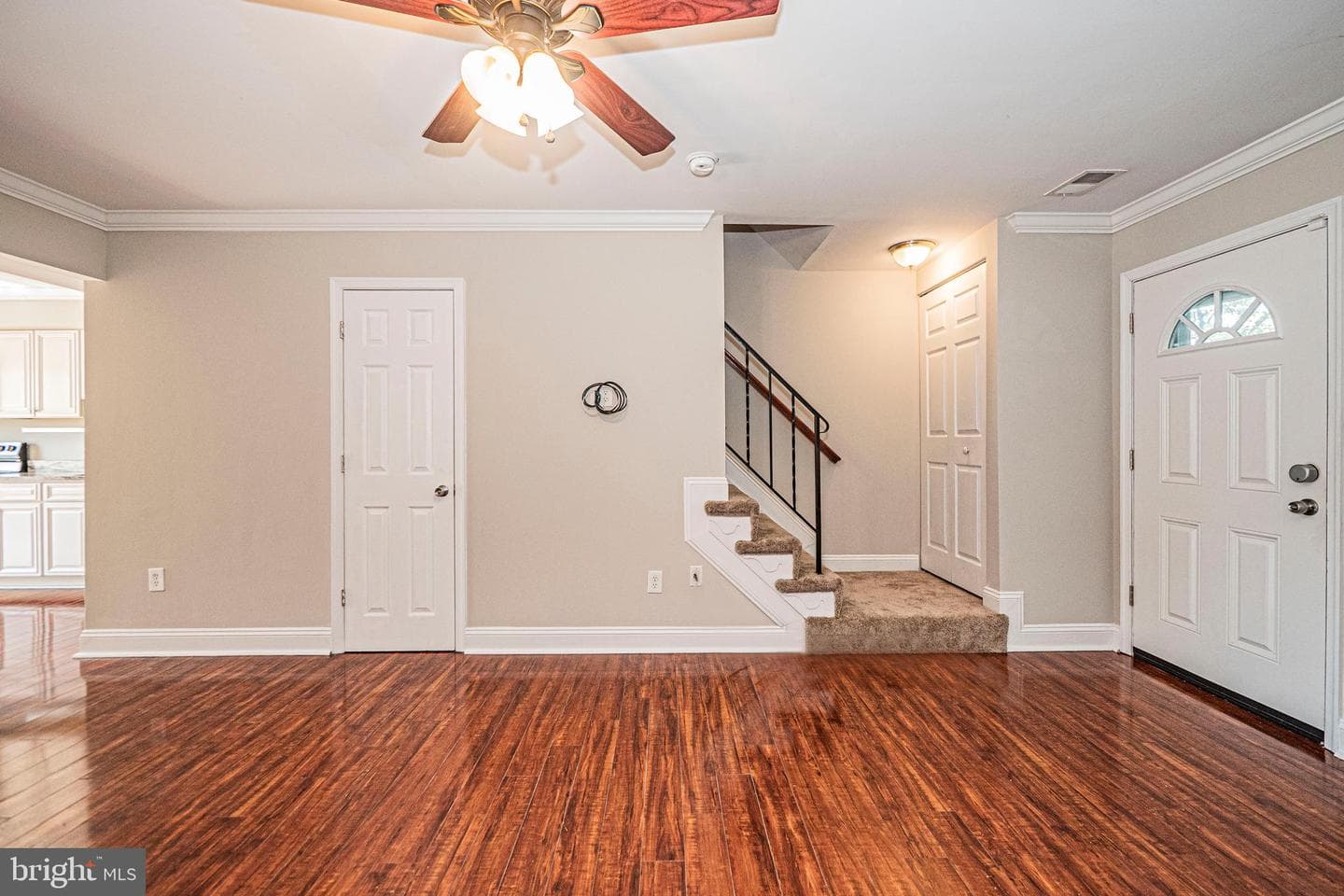 532 Essex Place photo 6