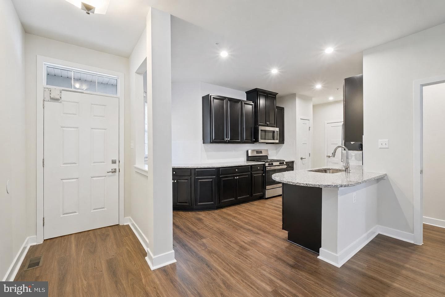 5311 Crape Myrtle Drive photo 3