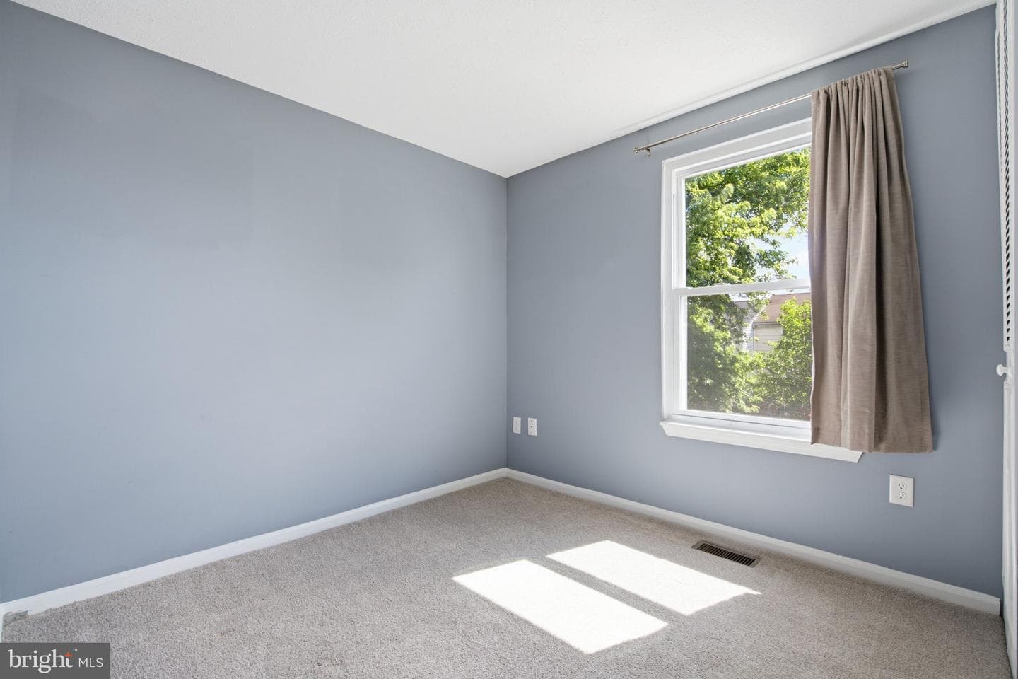 512 Riggs Court photo 15