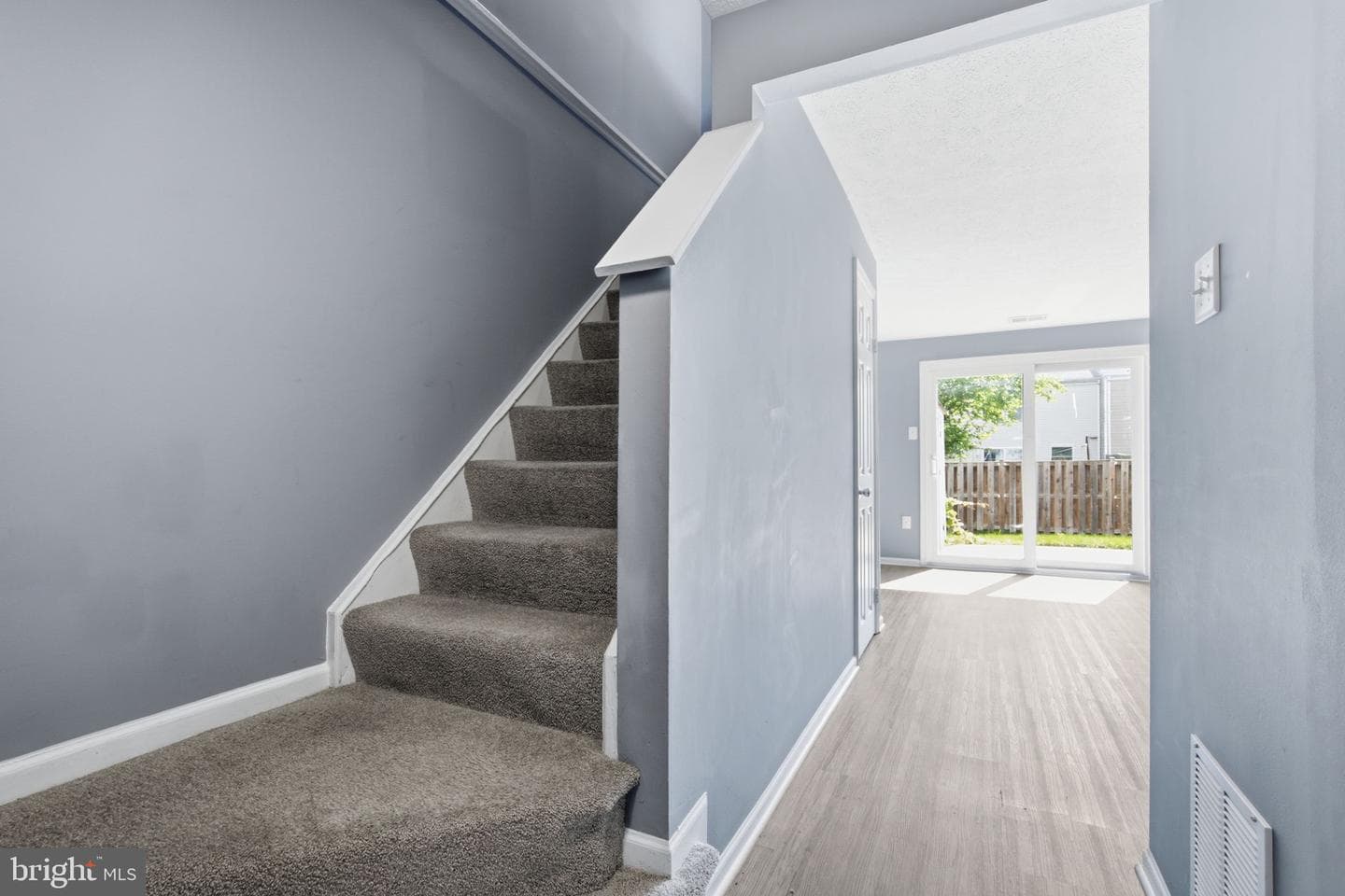 512 Riggs Court photo 4