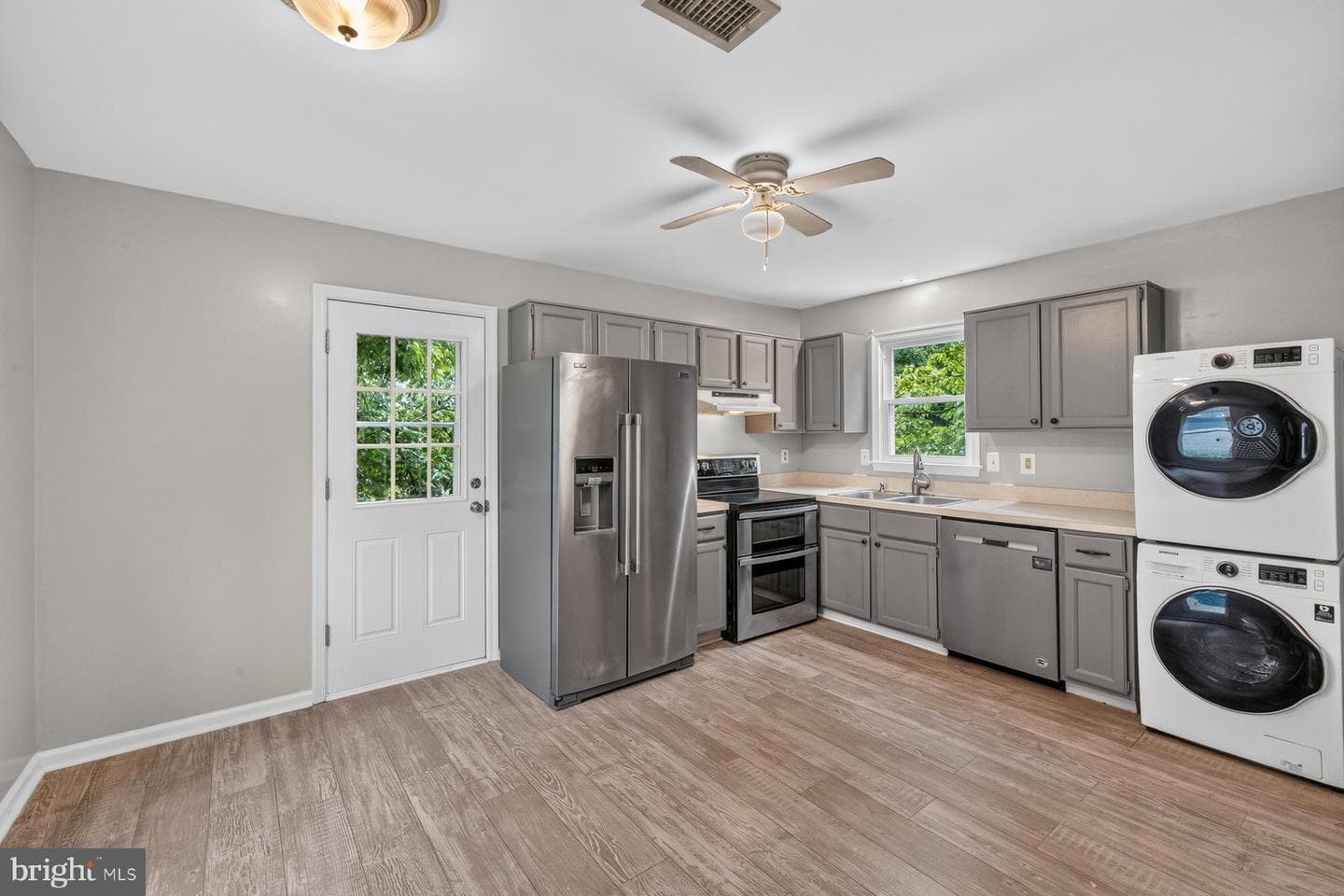 10741 Lake Edge Court photo 8