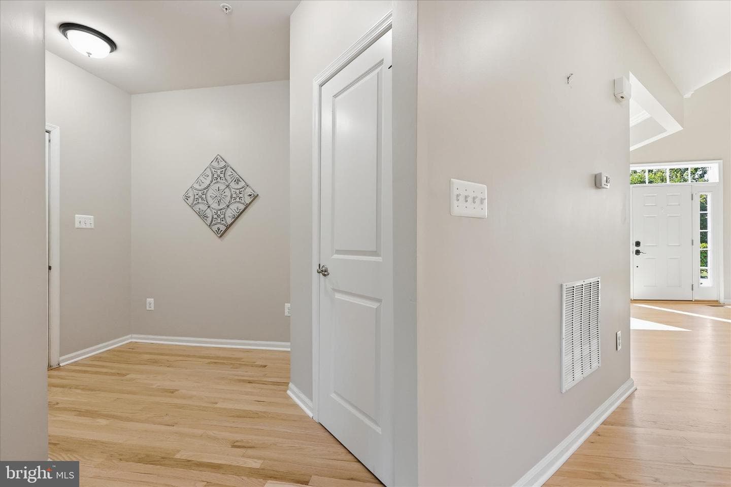 6914 Cardozo Street photo 20
