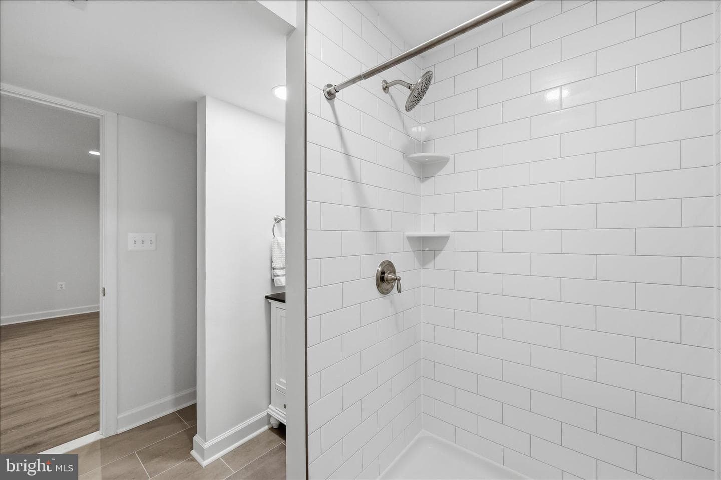 6914 Cardozo Street photo 43