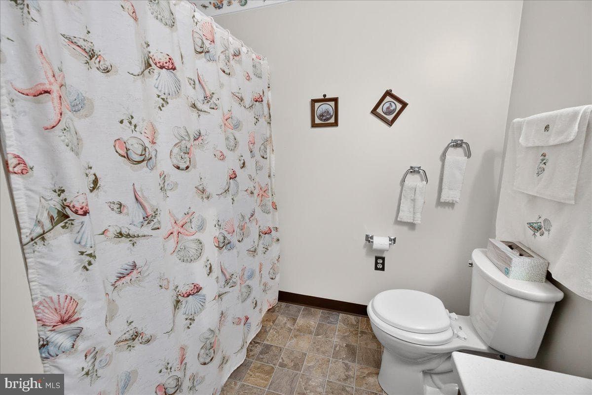 7047 Catalpa Road photo 37