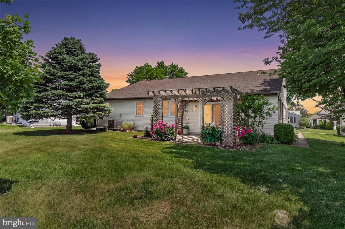 7047 Catalpa Road photo 47