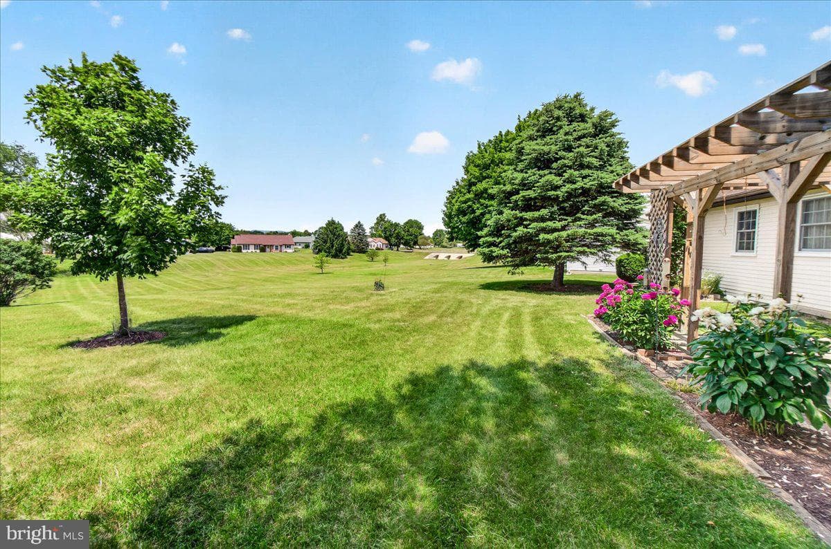 7047 Catalpa Road photo 54