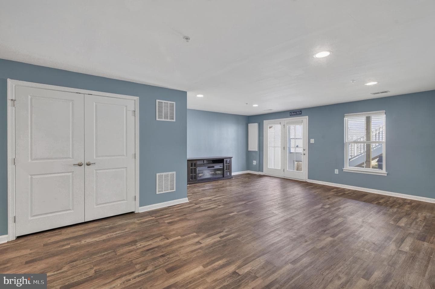 1317 Scheer Street photo 42